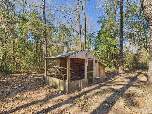 9866 Red Rock Rd, Milton, FL 32583