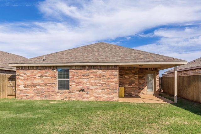 11208 Clinton Avenue, Lubbock, TX 79424