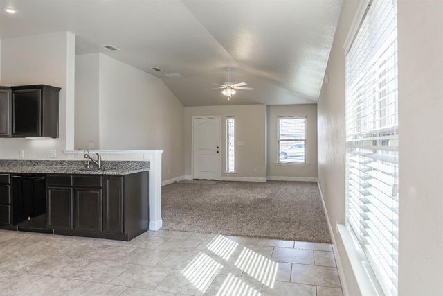 11208 Clinton Avenue, Lubbock, TX 79424