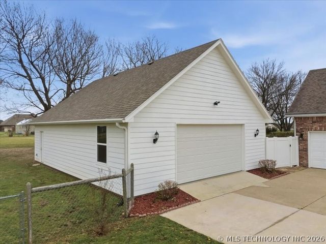 10761 N 155th East Avenue, Owasso, OK 74055