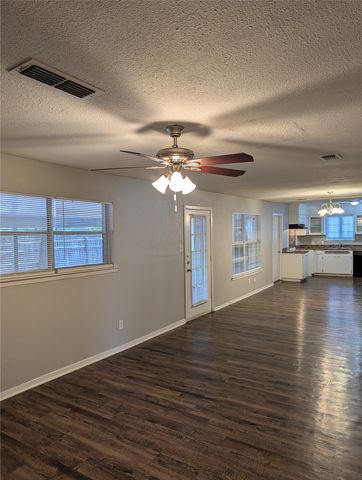 2558 Duringer Road, Fort Worth, TX 76133