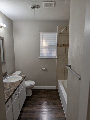 2558 Duringer Road, Fort Worth, TX 76133
