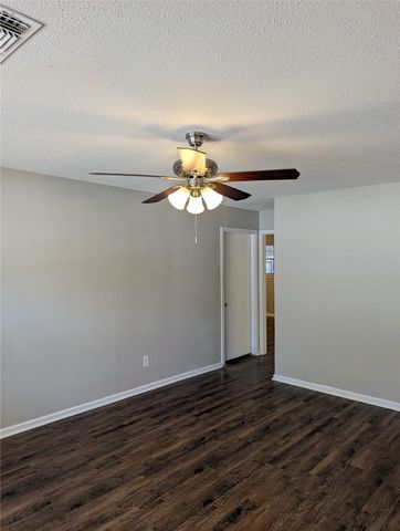 2558 Duringer Road, Fort Worth, TX 76133
