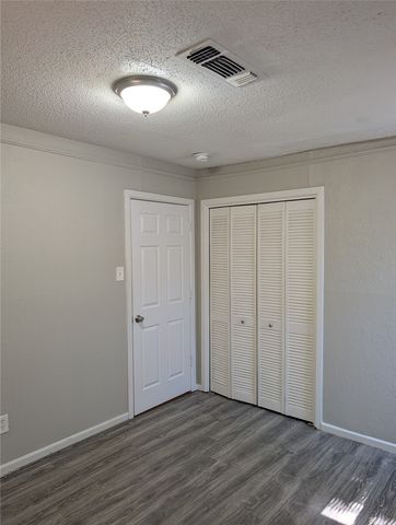 2558 Duringer Road, Fort Worth, TX 76133