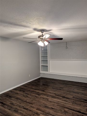 2558 Duringer Road, Fort Worth, TX 76133