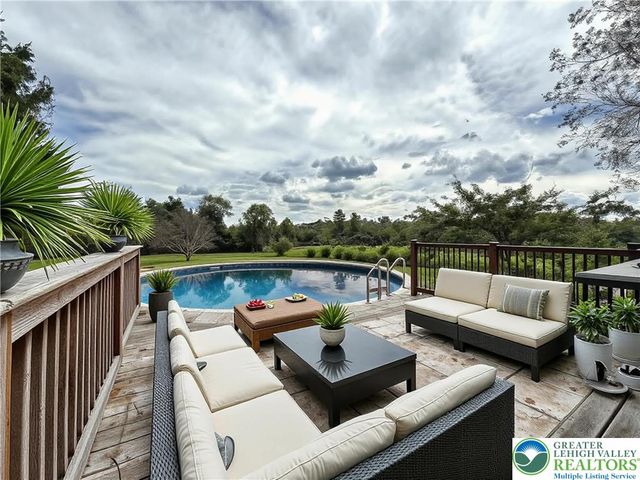 2507 Rachael Lane, South Whitehall Twp, PA 18069