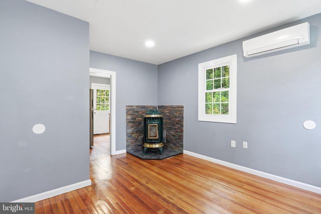 91 ACORN NUT LN, Front Royal, VA 22630