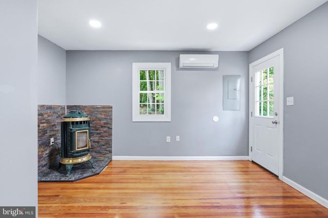 91 ACORN NUT LN, Front Royal, VA 22630