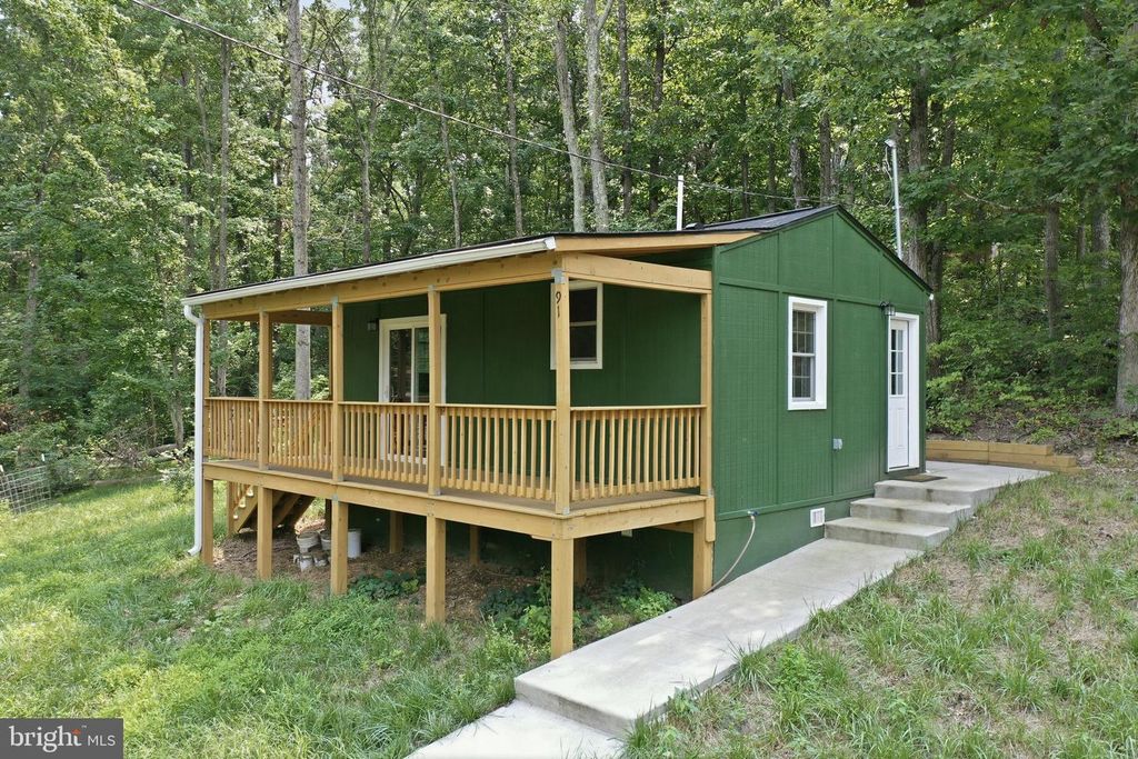 91 ACORN NUT LN, Front Royal, VA 22630
