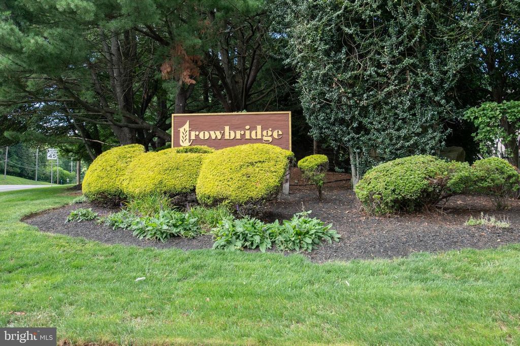 744 NEWBURY CT, SOUTHAMPTON, PA 18966 — photo 3