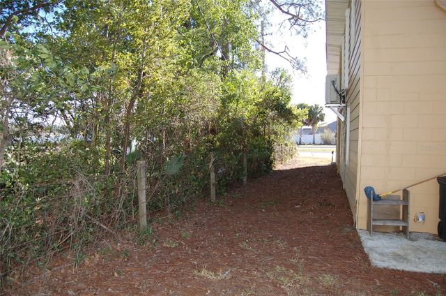 223 COUNTY ROAD 466A, Fruitland Park, FL 34731