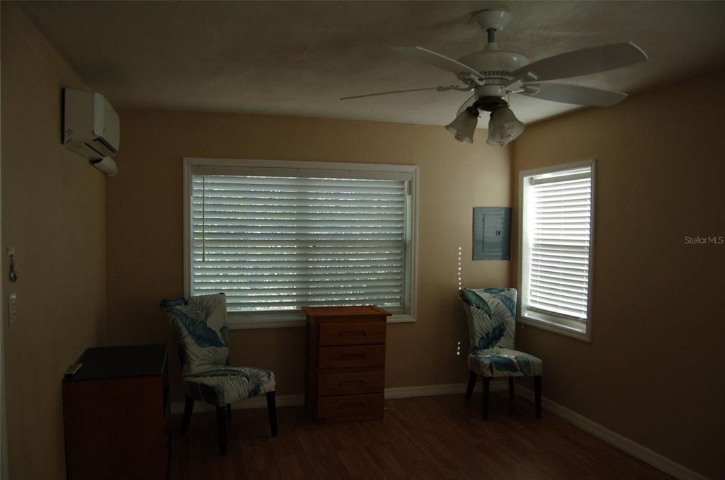 Image 13 of property listing at 223 COUNTY ROAD 466A, Fruitland Park, FL 34731