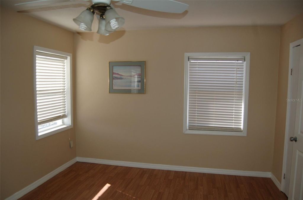Image 14 of property listing at 223 COUNTY ROAD 466A, Fruitland Park, FL 34731