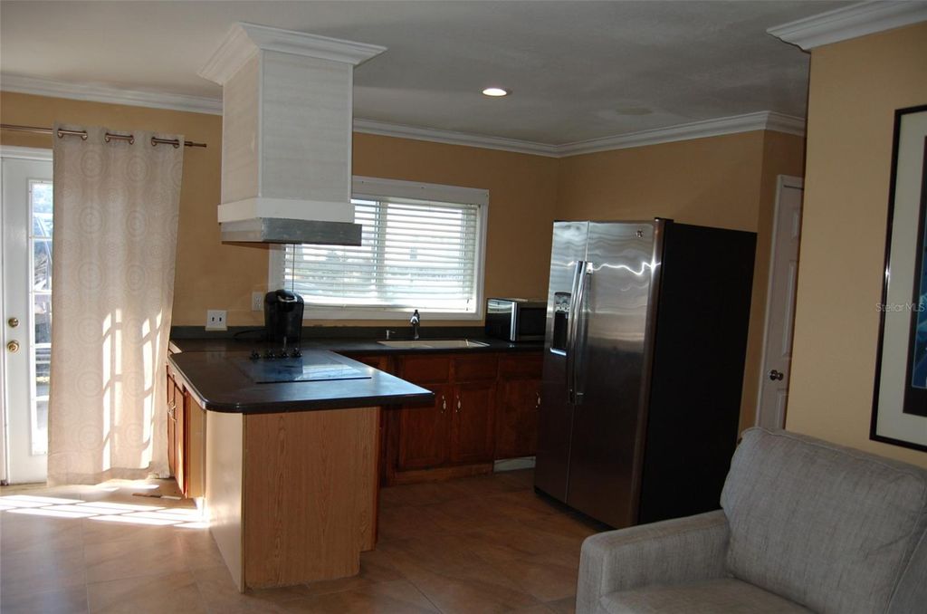 Image 17 of property listing at 223 COUNTY ROAD 466A, Fruitland Park, FL 34731
