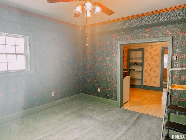 705 W COLLEGE Street, Marion, IL 62959