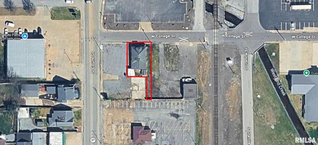 705 W COLLEGE Street, Marion, IL 62959