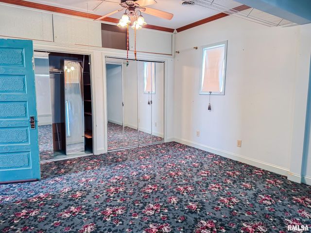 705 W COLLEGE Street, Marion, IL 62959