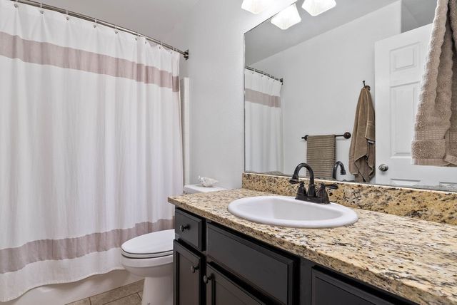 115 Pecan Harbor St, Rockport, TX 78382