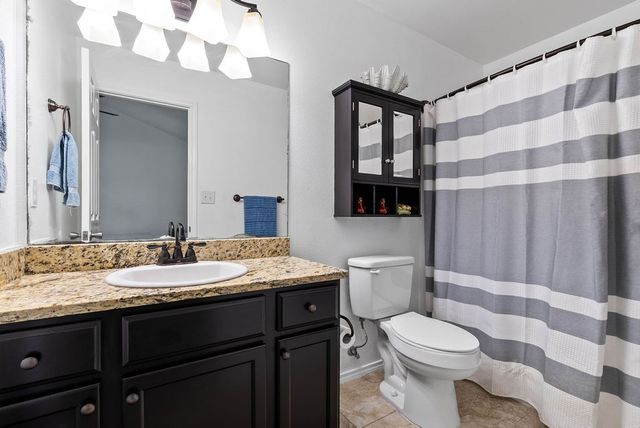 115 Pecan Harbor St, Rockport, TX 78382