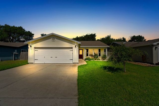 115 Pecan Harbor St, Rockport, TX 78382