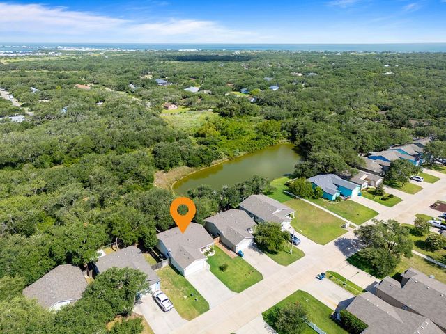 115 Pecan Harbor St, Rockport, TX 78382