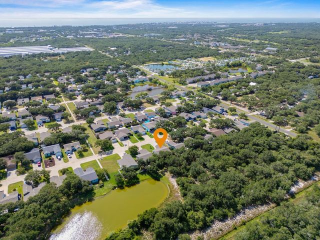 115 Pecan Harbor St, Rockport, TX 78382