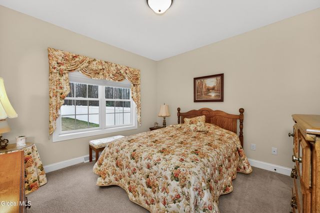 11 Balsam Way, Clifton Park, NY 12065