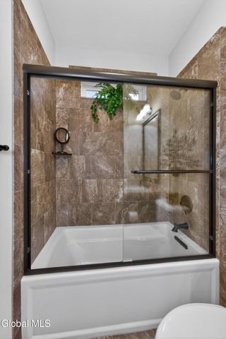 11 Balsam Way, Clifton Park, NY 12065