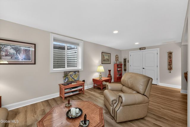 11 Balsam Way, Clifton Park, NY 12065