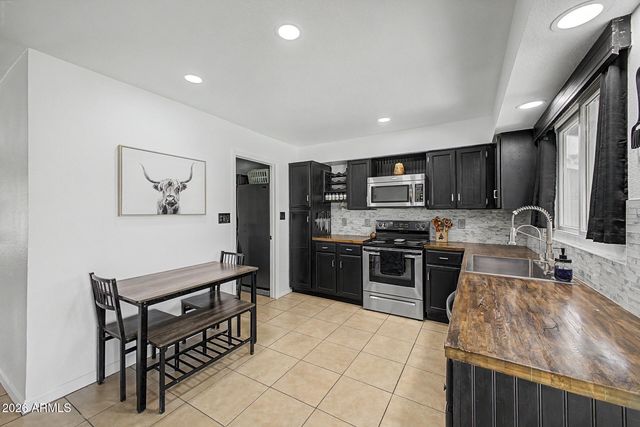 1606 W ALAMO Drive, Chandler, AZ 85224