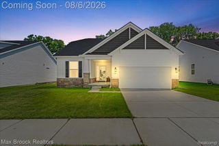 85 Coppice Way, White Lake Charter Township, MI 48386