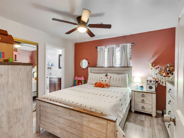 10027 Glenkirk Drive, Houston, TX 77089