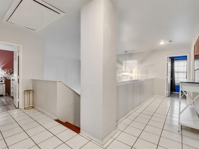 10027 Glenkirk Drive, Houston, TX 77089