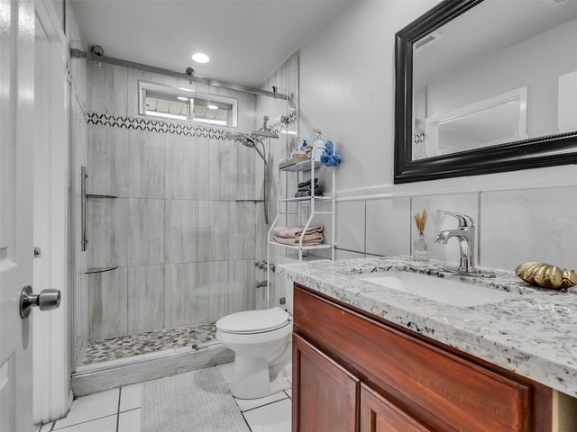 10027 Glenkirk Drive, Houston, TX 77089