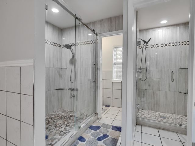 10027 Glenkirk Drive, Houston, TX 77089