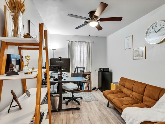 10027 Glenkirk Drive, Houston, TX 77089