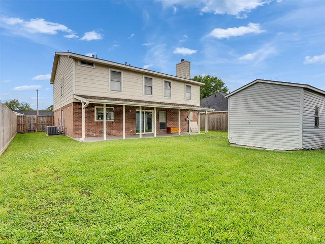 10027 Glenkirk Drive, Houston, TX 77089