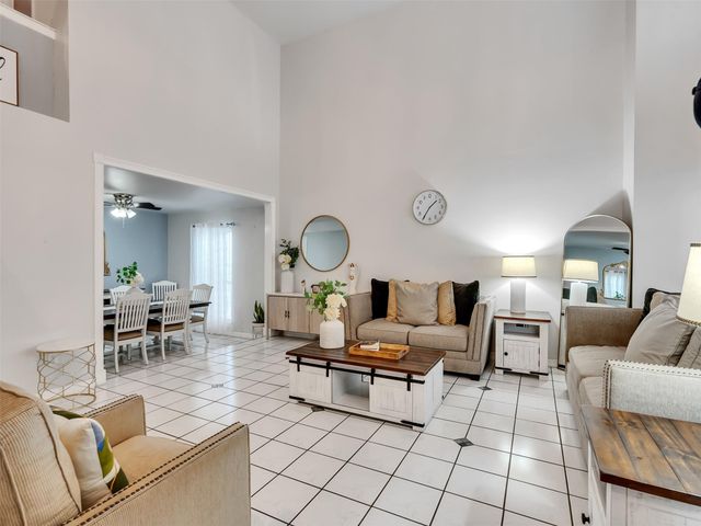 10027 Glenkirk Drive, Houston, TX 77089