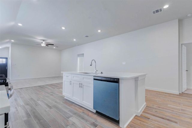 6467 Escondido Drive, Rosharon, TX 77583