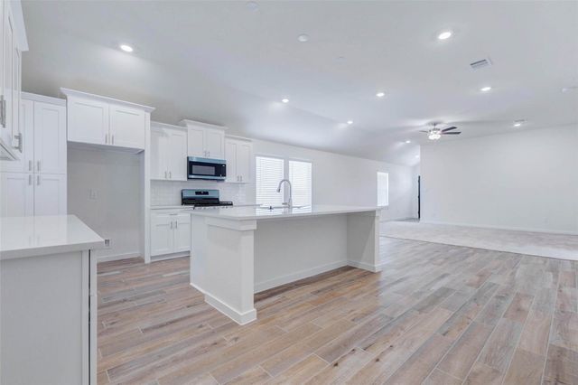 6467 Escondido Drive, Rosharon, TX 77583