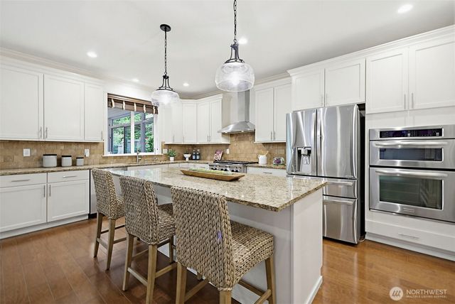9327 Satterlee Avenue SE, Snoqualmie, WA 98065