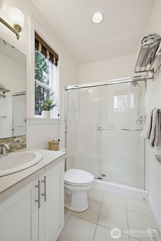 9327 Satterlee Avenue SE, Snoqualmie, WA 98065