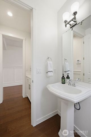 9327 Satterlee Avenue SE, Snoqualmie, WA 98065