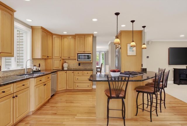 6 Jennifer Drive, Westford, MA 01886