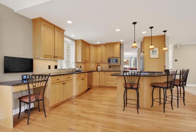 6 Jennifer Drive, Westford, MA 01886