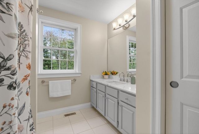6 Jennifer Drive, Westford, MA 01886