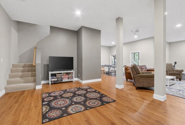 6 Jennifer Drive, Westford, MA 01886
