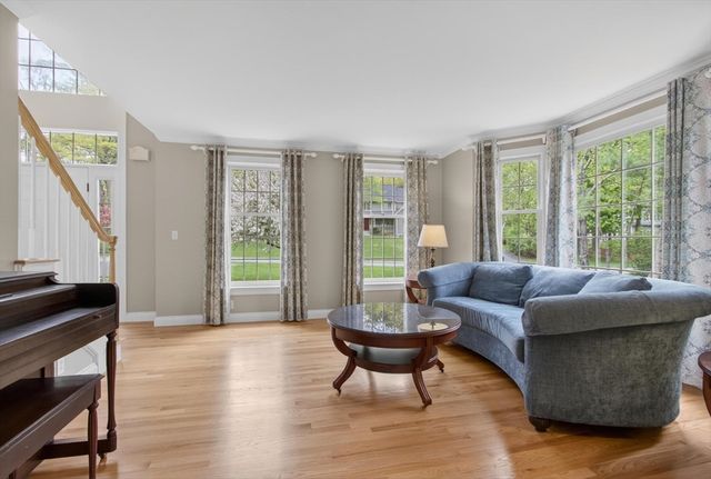 6 Jennifer Drive, Westford, MA 01886