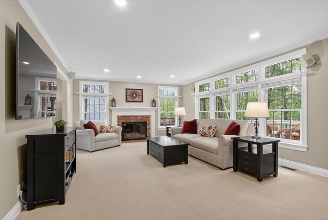 6 Jennifer Drive, Westford, MA 01886