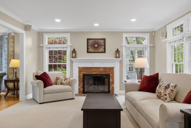 6 Jennifer Drive, Westford, MA 01886